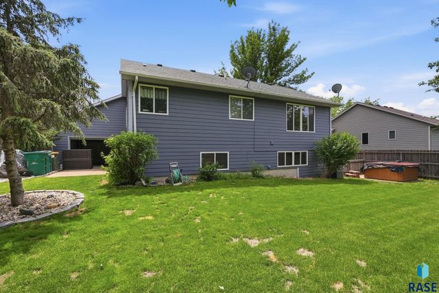 7520 W Legacy St Street, Sioux Falls, SD 57106