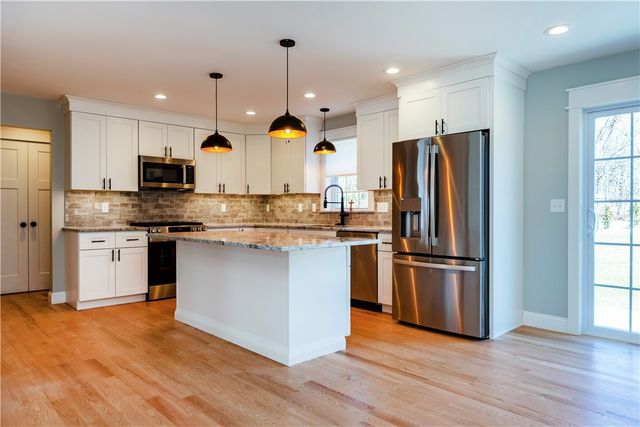 6 River Street, Richmond, RI 02894