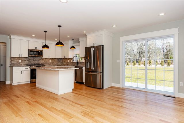 6 River Street, Richmond, RI 02894