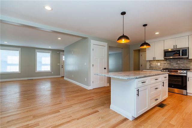 6 River Street, Richmond, RI 02894