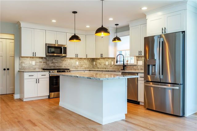 6 River Street, Richmond, RI 02894