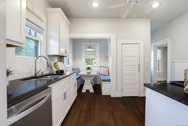 1145 W Mistletoe Ave, San Antonio, TX 78201