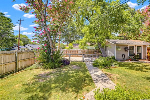 1145 W Mistletoe Ave, San Antonio, TX 78201