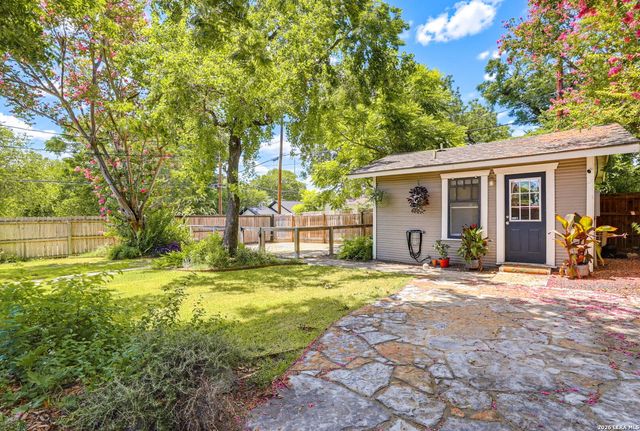 1145 W Mistletoe Ave, San Antonio, TX 78201