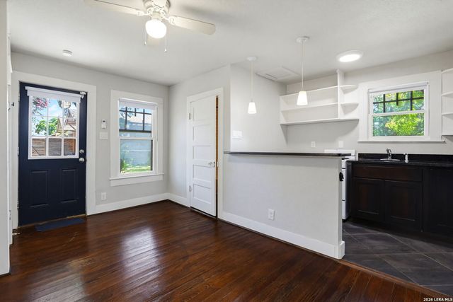 1145 W Mistletoe Ave, San Antonio, TX 78201