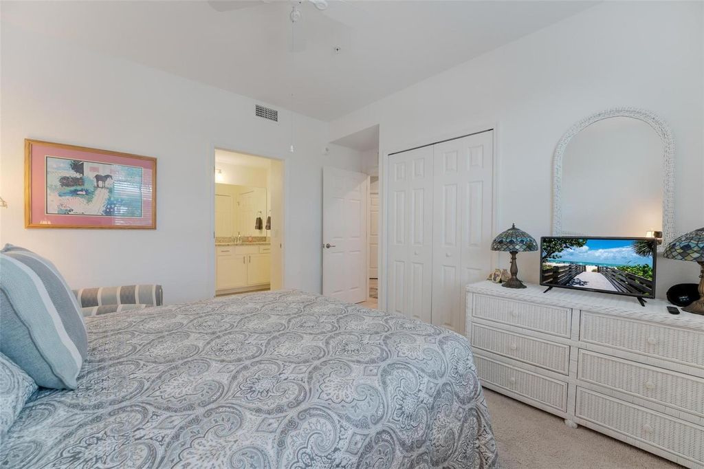 Image 20 of property listing at 14081 HERITAGE LANDING BOULEVARD 211, Punta Gorda, FL 33955