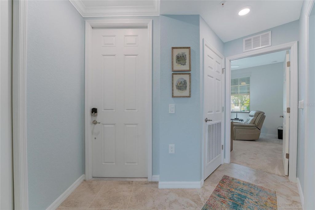 Image 22 of property listing at 14081 HERITAGE LANDING BOULEVARD 211, Punta Gorda, FL 33955