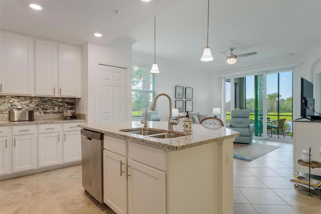Image 9 of property listing at 14081 HERITAGE LANDING BOULEVARD 211, Punta Gorda, FL 33955