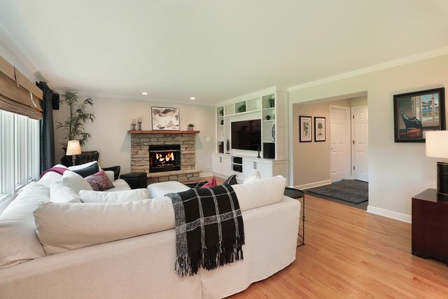 249 Spruce Road, Northbrook, IL 60062