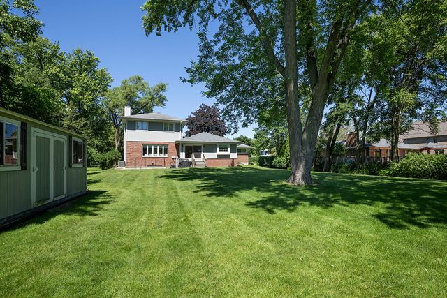 249 Spruce Road, Northbrook, IL 60062