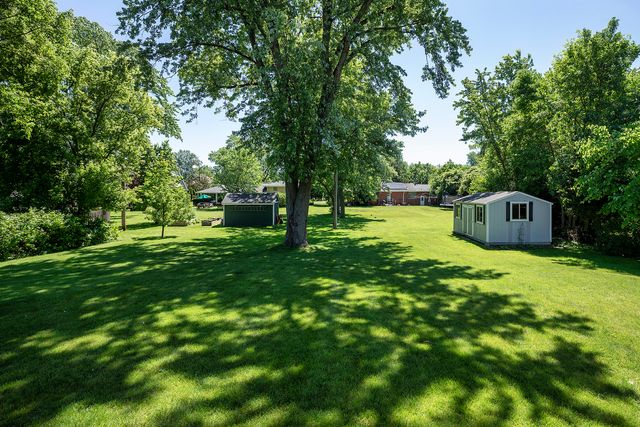 249 Spruce Road, Northbrook, IL 60062