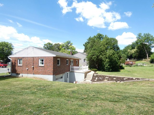 3 RUTH AVE, Wernersville, PA 19565