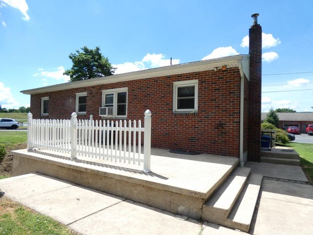 3 RUTH AVE, Wernersville, PA 19565