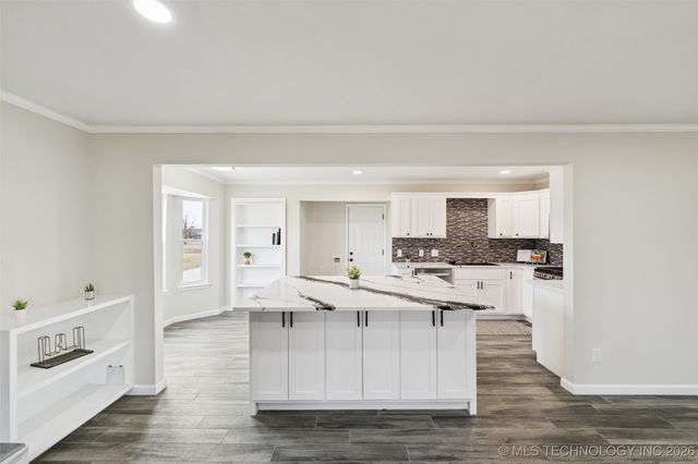 17065 Honeysuckle Lane, Claremore, OK 74019