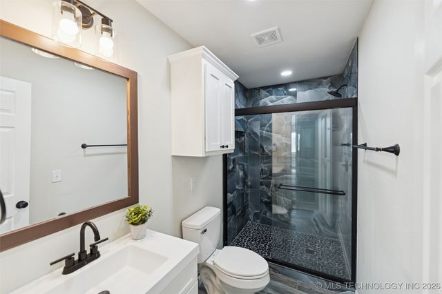 17065 Honeysuckle Lane, Claremore, OK 74019