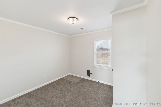 17065 Honeysuckle Lane, Claremore, OK 74019