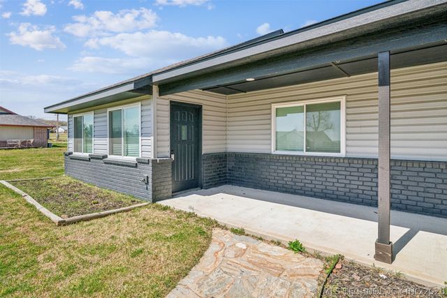 17065 Honeysuckle Lane, Claremore, OK 74019