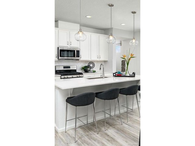 6562 N Malaya St, Aurora, CO 80019