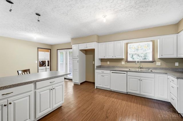 7377 Betsy Ross Court, Hamilton, OH 45011