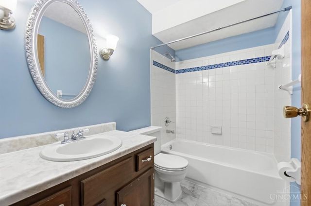 7377 Betsy Ross Court, Hamilton, OH 45011