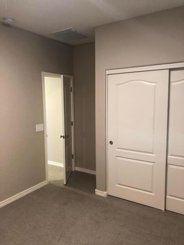 17206 N 9th Place, Phoenix, AZ 85022