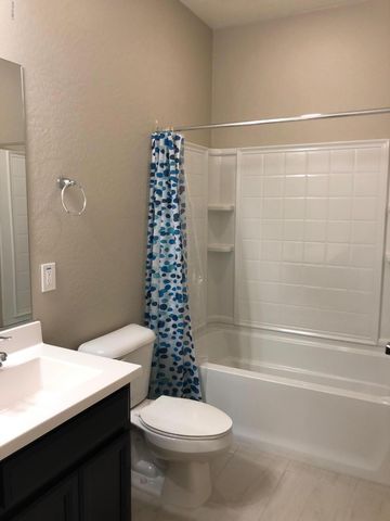 17206 N 9th Place, Phoenix, AZ 85022