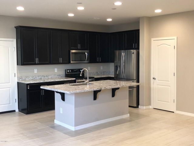17206 N 9th Place, Phoenix, AZ 85022