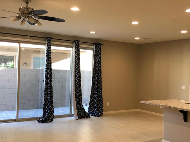 17206 N 9th Place, Phoenix, AZ 85022