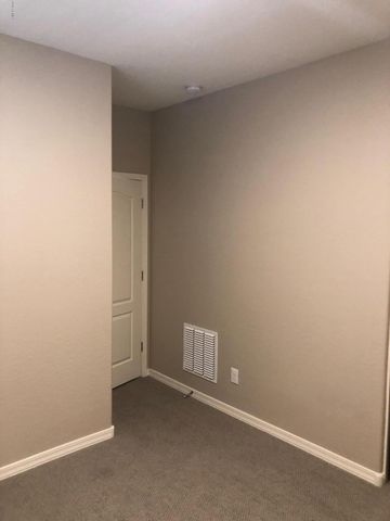 17206 N 9th Place, Phoenix, AZ 85022