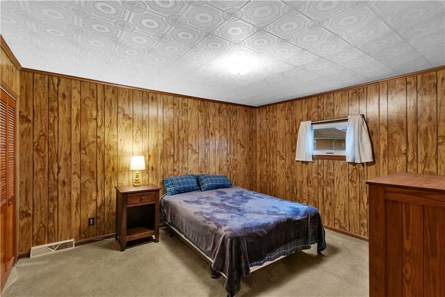 324 Beech St, Vandergrift, PA 15690