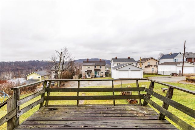 324 Beech St, Vandergrift, PA 15690