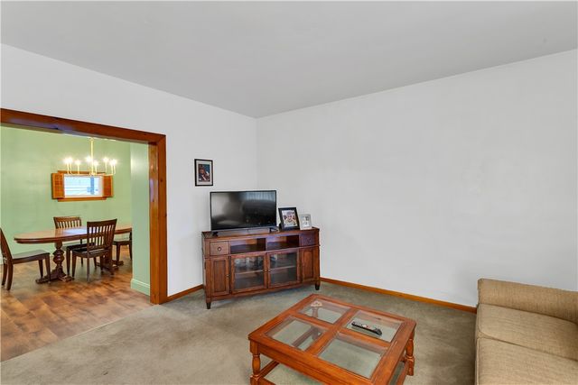 324 Beech St, Vandergrift, PA 15690