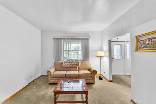 324 Beech St, Vandergrift, PA 15690