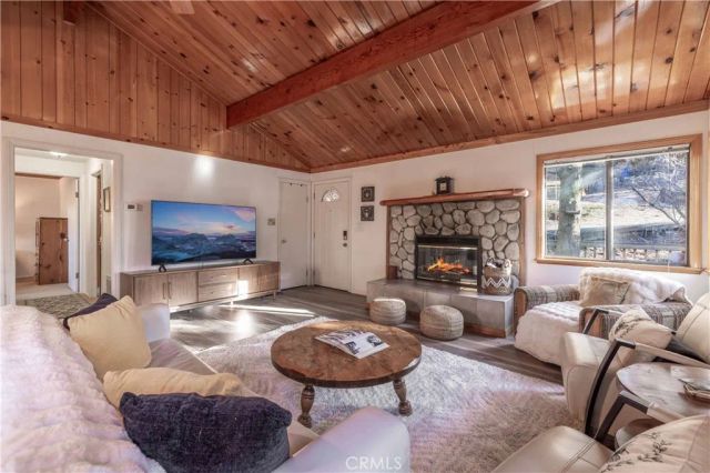 107 E Aeroplane, Big Bear City, CA 92314