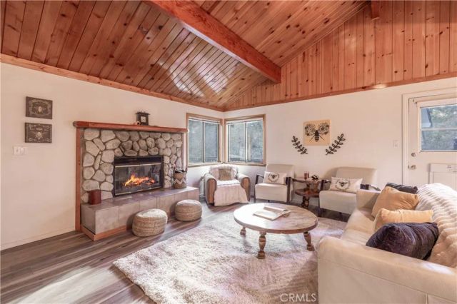 107 E Aeroplane, Big Bear City, CA 92314