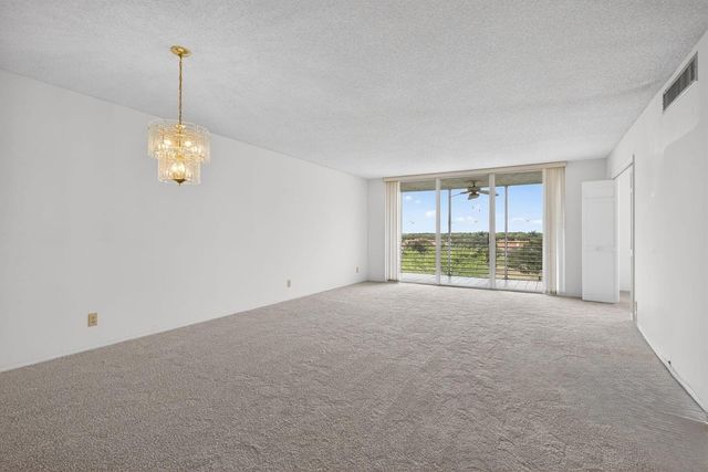 3507 Oaks Way 501, Pompano Beach, FL 33069