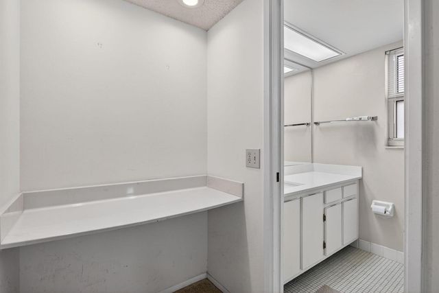 3507 Oaks Way 501, Pompano Beach, FL 33069
