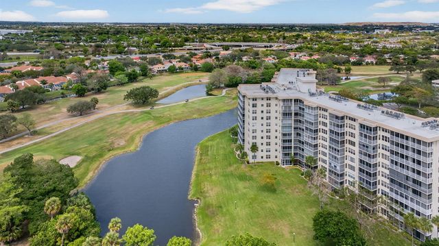 3507 Oaks Way 501, Pompano Beach, FL 33069