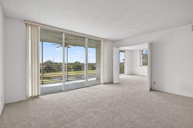 3507 Oaks Way 501, Pompano Beach, FL 33069