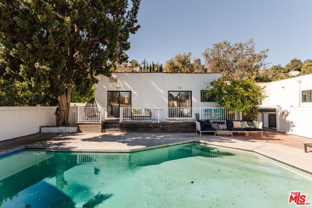 2060 High Tower Drive, Los Angeles, CA 90068