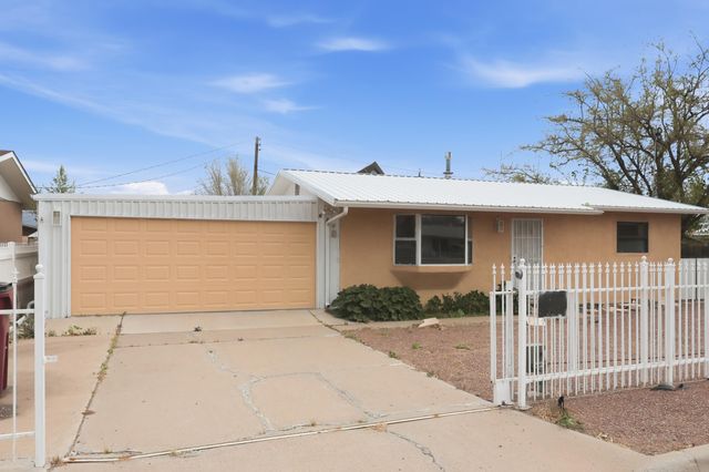 620 S 11th Street, Belen, NM 87002