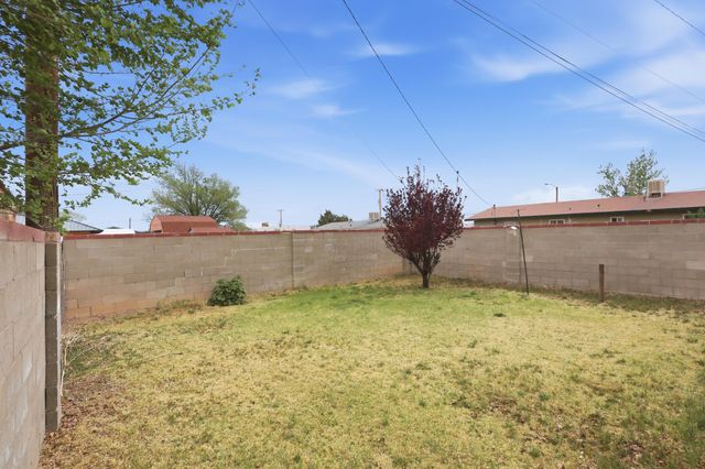620 S 11th Street, Belen, NM 87002