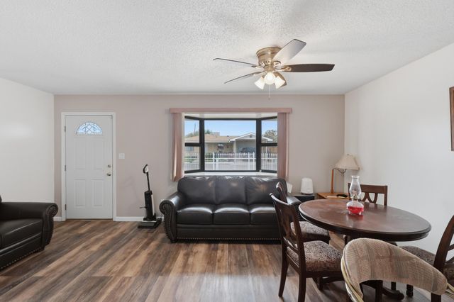 620 S 11th Street, Belen, NM 87002