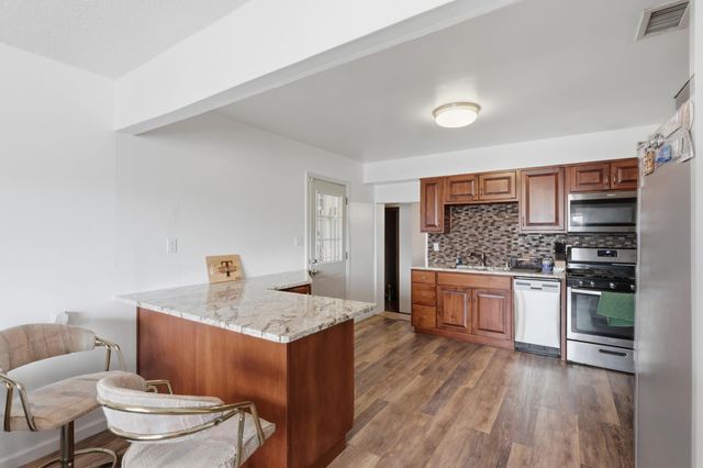 620 S 11th Street, Belen, NM 87002