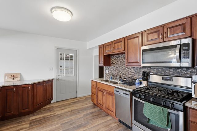 620 S 11th Street, Belen, NM 87002