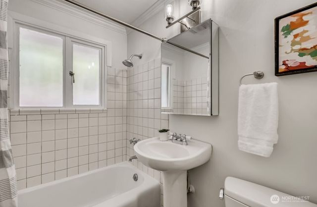 102 NW 43rd Street, Seattle, WA 98107