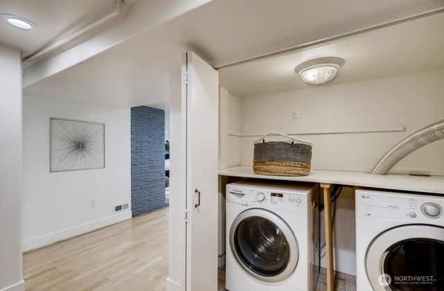 102 NW 43rd Street, Seattle, WA 98107