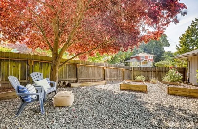 102 NW 43rd Street, Seattle, WA 98107