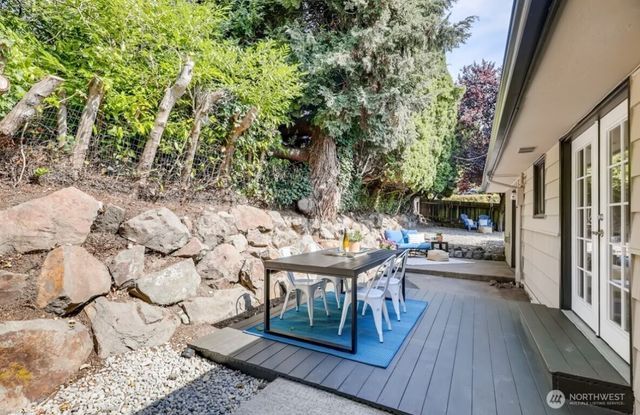 102 NW 43rd Street, Seattle, WA 98107