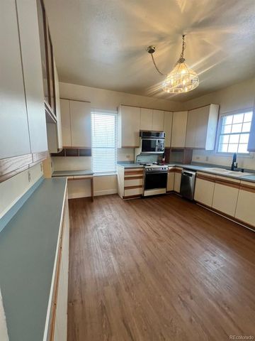 1457 W 36th Avenue, Denver, CO 80211